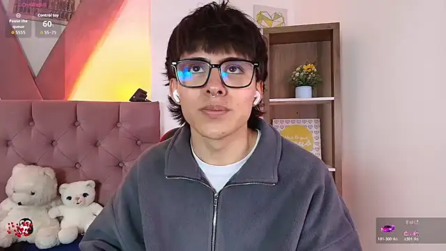 PepperTwink online show from March 5, 4:03 pm