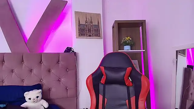 PepperTwink online show from April 8, 3:56 pm