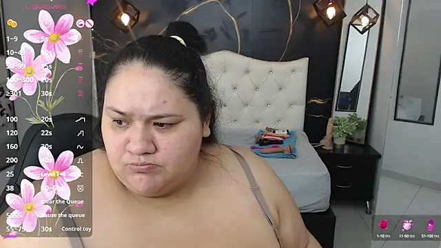 Aaliyah11 online show from March 21, 2:39 am