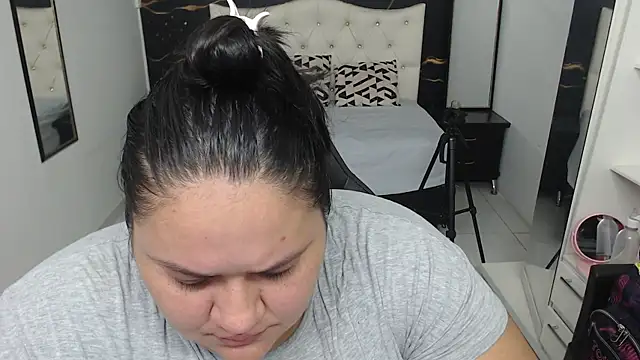 Aaliyah11 online show from September 15, 11:49 pm