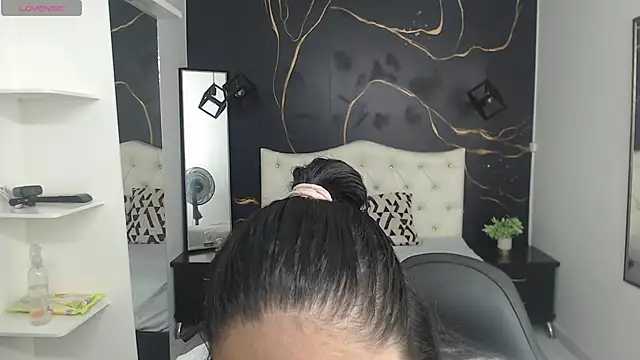 Aaliyah11 online show from November 14, 1:15 am