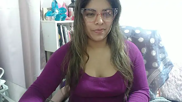 Snapshot of KatteAngelLat chatting on October 6, 11:46 pm KatteAngelLat online show from October 6, 11:46 pm