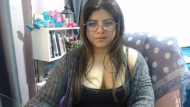 Snapshot of KatteAngelLat chatting on November 7, 1:16 am KatteAngelLat online show from November 7, 1:16 am