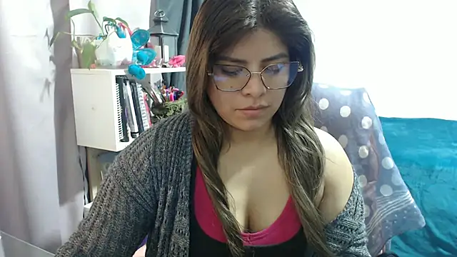 Snapshot of KatteAngelLat chatting on November 19, 12:54 am KatteAngelLat online show from November 19, 12:54 am