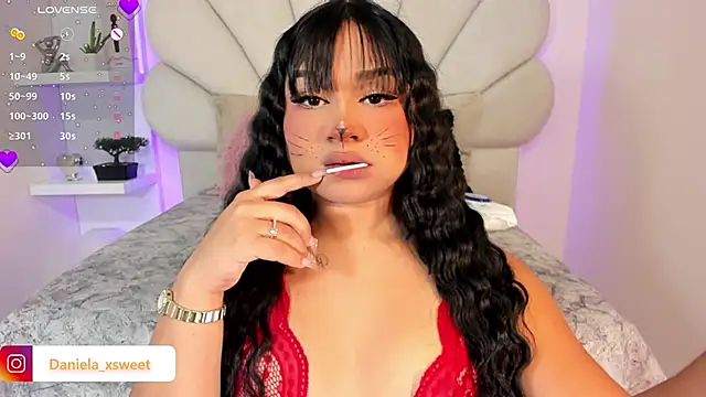 Danielaangelina online show from November 1, 5:53 am