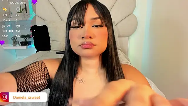 Danielaangelina online show from November 17, 6:19 am