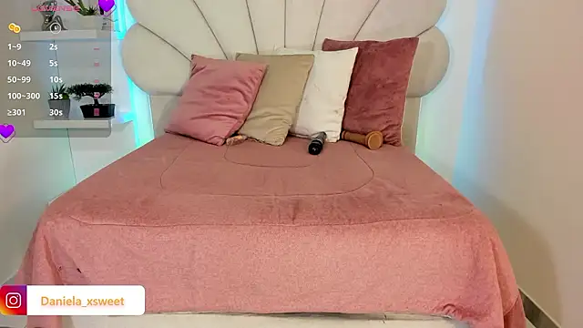 Danielaangelina online show from March 25, 6:41 am