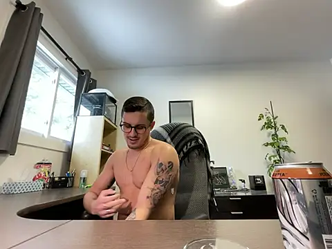 brandeyshow online show from March 15, 10:55 pm