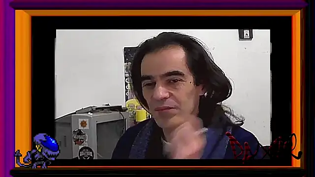 Snapshot of ReyDeBotones chatting on February 26, 11:48 pm ReyDeBotones online show from February 26, 11:48 pm