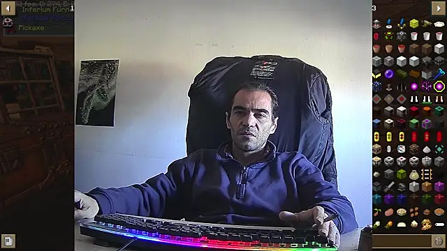 ReyDeBotones online show from April 3, 2:48 pm