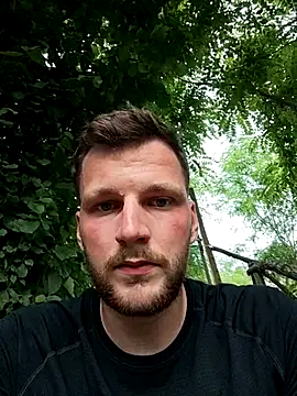 Snapshot of Cosmin224451 chatting on June 23, 4:27 pm Cosmin224451 online show from June 23, 4:27 pm