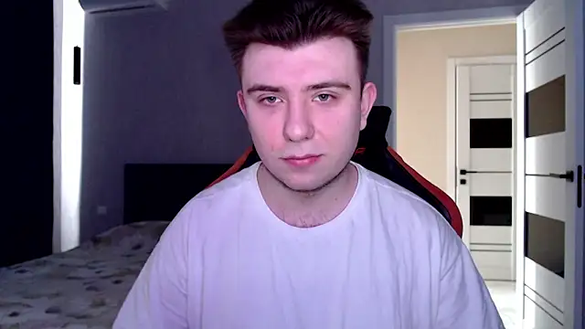 honey furry online show from March 16, 6:39 am