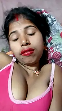 Snapshot of Miss_triha chatting on February 14, 7:54 pm Miss triha online show from February 14, 7:54 pm