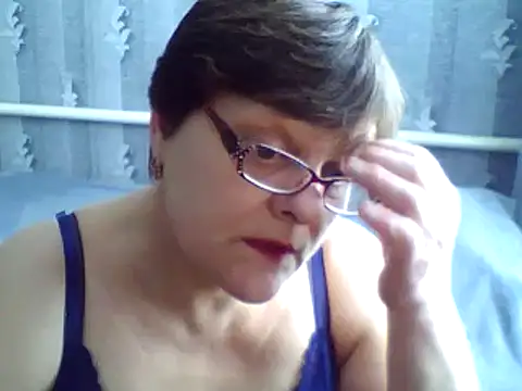 Snapshot of ElzaJewel chatting on February 21, 10:17 am ElzaJewel online show from February 21, 10:17 am