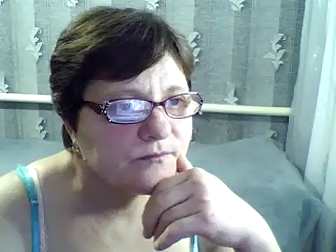 Snapshot of ElzaJewel chatting on February 23, 4:35 pm ElzaJewel online show from February 23, 4:35 pm