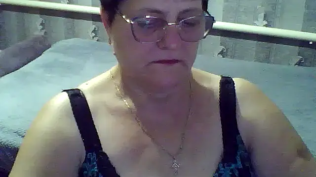 Snapshot of ElzaJewel chatting on November 12, 7:03 pm ElzaJewel online show from November 12, 7:03 pm