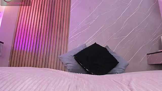 ariana jhonson1 online show from November 24, 12:16 pm