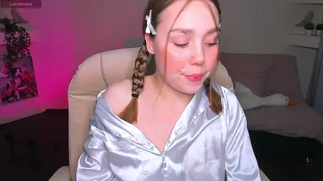 YourMegan online show from May 5, 6:38 pm