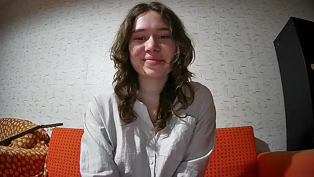 girliemilk online show from January 19, 3:05 pm