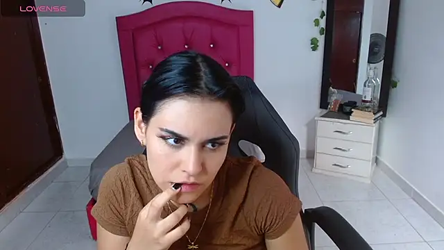 Snapshot of veronica_luar chatting on August 4, 7:49 pm veronica luar online show from August 4, 7:49 pm