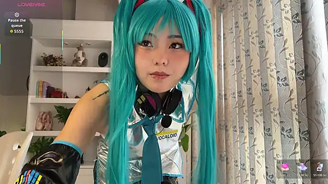 nanaliu6 online show from October 20, 6:58 am