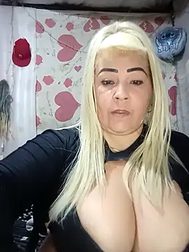 BonniAdams online show from April 7, 3:40 am