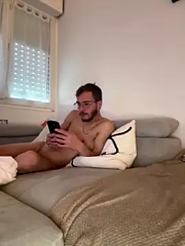 couple-hot2708 online show from January 8, 9:22 am