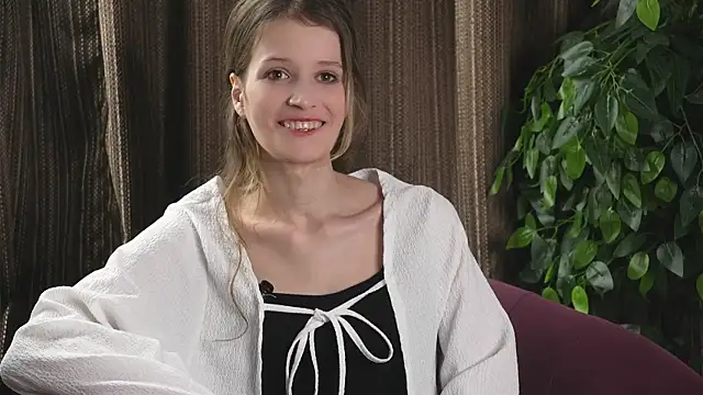 WildaHeldreth online show from February 10, 2:26 pm