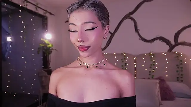 Snapshot of soidai_miiu chatting on October 24, 10:06 pm soidai miiu online show from October 24, 10:06 pm