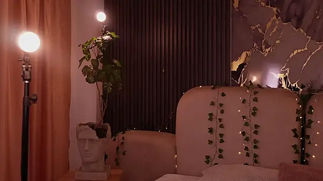 soidai miiu online show from April 15, 9:48 pm