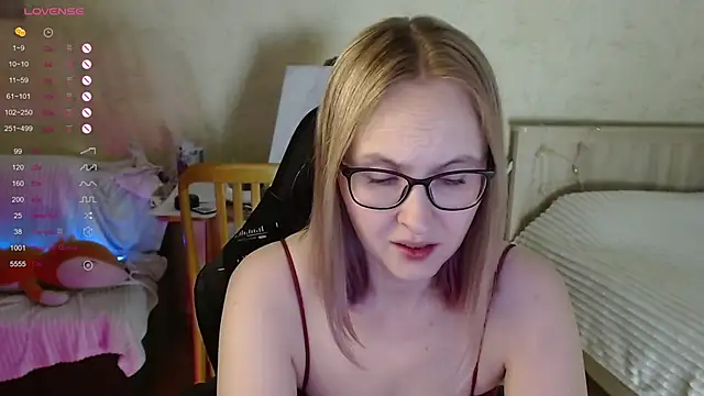 Agatha Mott online show from October 26, 3:01 am