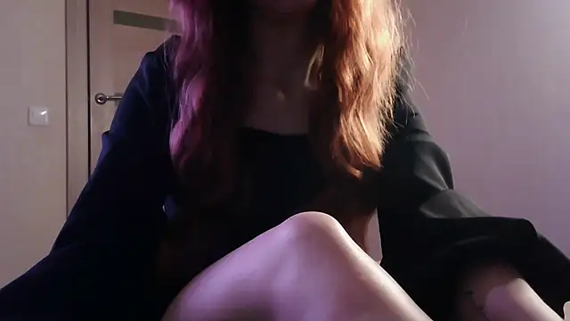  AliceOwen  online show from March 6, 7:10 pm