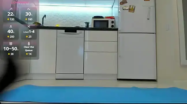 Snapshot of Katya_yoga chatting on February 15, 5:41 am Katya yoga online show from February 15, 5:41 am