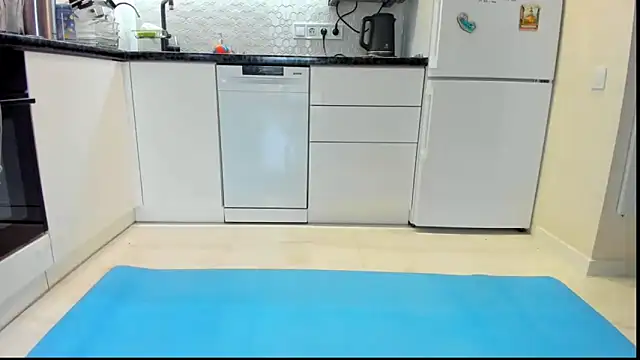 Snapshot of Katya_yoga chatting on September 28, 6:19 am Katya yoga online show from September 28, 6:19 am