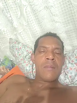 Snapshot of Renato571 chatting on September 16, 1:17 am Renato571 online show from September 16, 1:17 am
