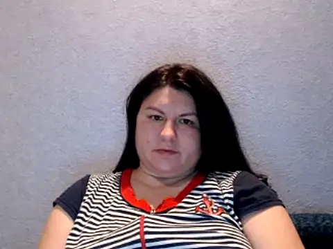 Snapshot of KiraSwee chatting on December 10, 8:16 pm KiraSwee online show from December 10, 8:16 pm