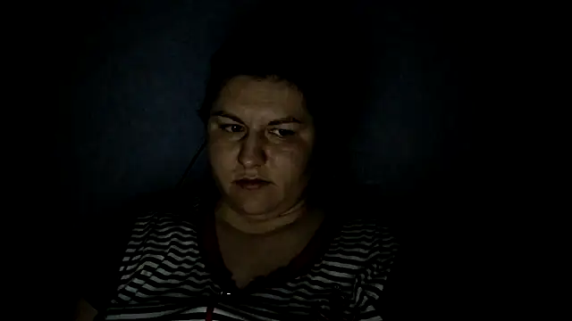 Snapshot of KiraSwee chatting on March 7, 9:17 pm KiraSwee online show from March 7, 9:17 pm
