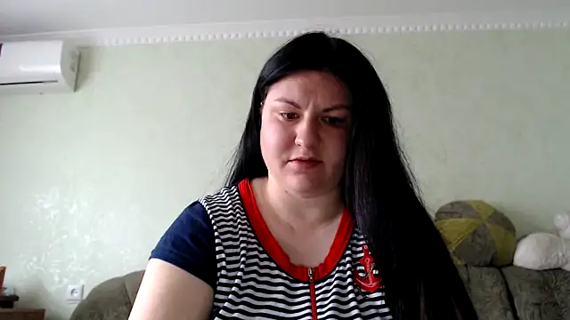 Snapshot of KiraSwee chatting on September 10, 8:36 am KiraSwee online show from September 10, 8:36 am