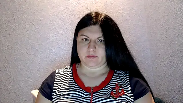 Snapshot of KiraSwee chatting on September 12, 5:35 pm KiraSwee online show from September 12, 5:35 pm