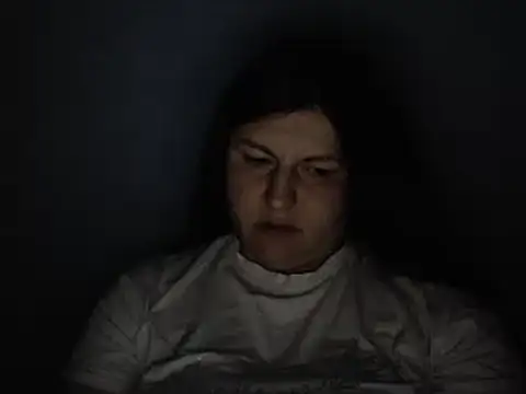 Snapshot of KiraSwee chatting on September 18, 8:44 pm KiraSwee online show from September 18, 8:44 pm