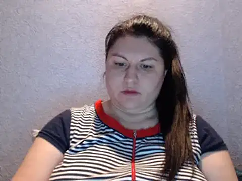 Snapshot of KiraSwee chatting on September 27, 4:01 pm KiraSwee online show from September 27, 4:01 pm