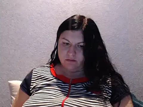 Snapshot of KiraSwee chatting on October 10, 6:07 pm KiraSwee online show from October 10, 6:07 pm