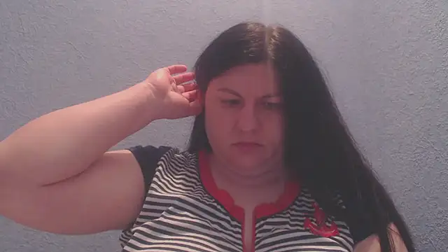 Snapshot of KiraSwee chatting on February 10, 5:06 pm KiraSwee online show from February 10, 5:06 pm