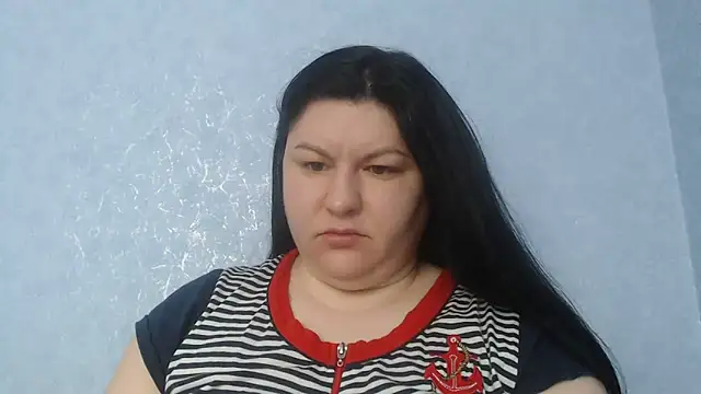 Snapshot of KiraSwee chatting on February 25, 6:56 am KiraSwee online show from February 25, 6:56 am