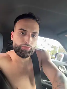 Bicho13132 online show from April 20, 7:48 pm