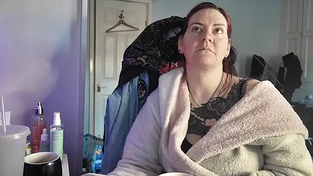 AureliaXOX online show from November 26, 9:43 am