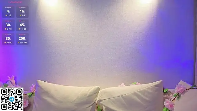 Snapshot of Anadeyaaa chatting on November 17, 12:49 am Anadeyaaa online show from November 17, 12:49 am