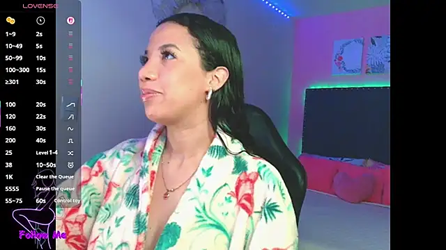 SallyWhitee online show from December 20, 4:19 am