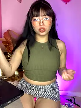 Snapshot of Valu_euphoria chatting on October 6, 11:24 pm Valu euphoria online show from October 6, 11:24 pm