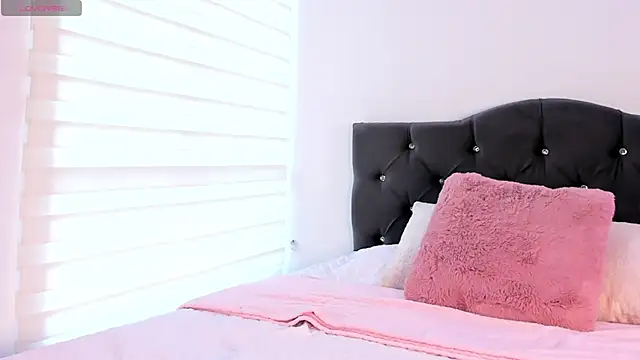 Snapshot of GABBY_CULLEN chatting on November 8, 8:40 pm GABBY CULLEN online show from November 8, 8:40 pm